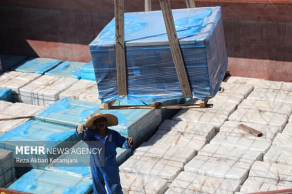 Export of 212,000 tons of goods from Semnan province to 42 countries worldwide 13 Export of 212,000 tons of goods from Semnan province to 42 countries worldwide